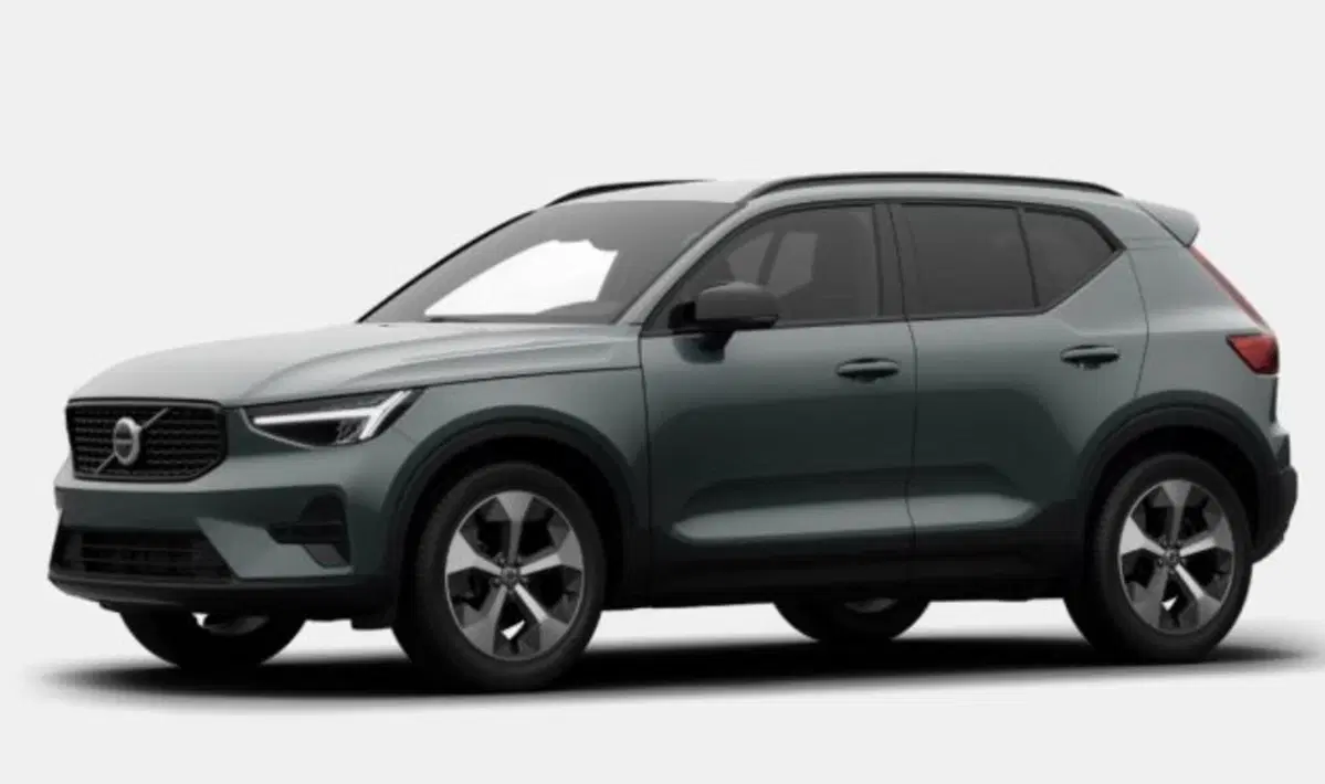 Volvo XC40 nuova a Udine (2)