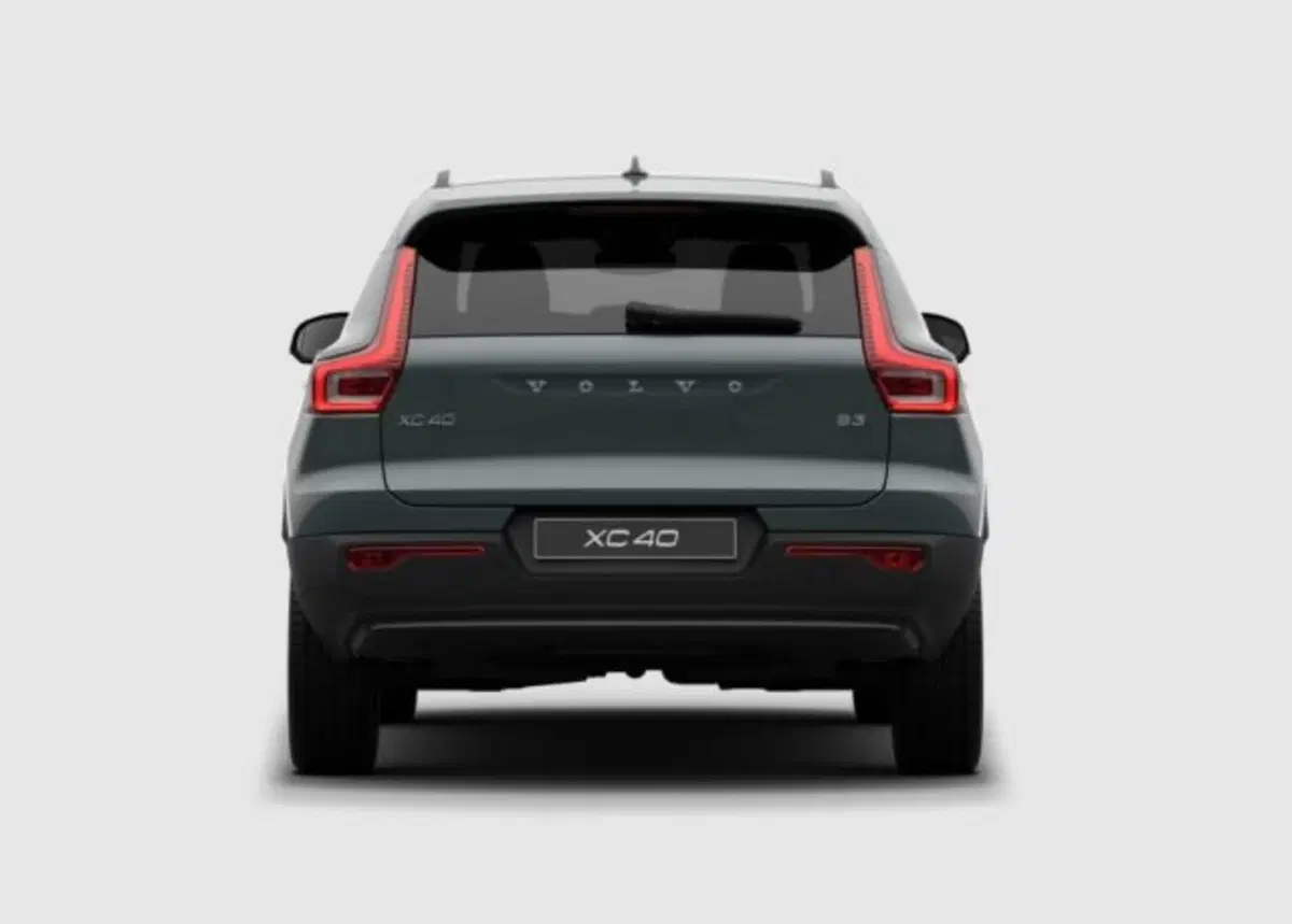 Volvo XC40 nuova a Udine (4)