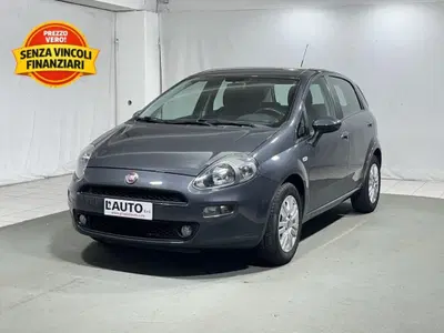 Fiat Punto 1.2 8V 5 porte Lounge del 2013 usata a Montagna in Valtellina