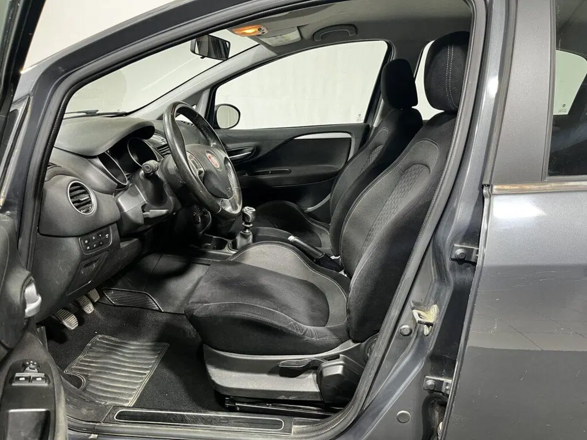 Fiat Punto usata a Sondrio (10)
