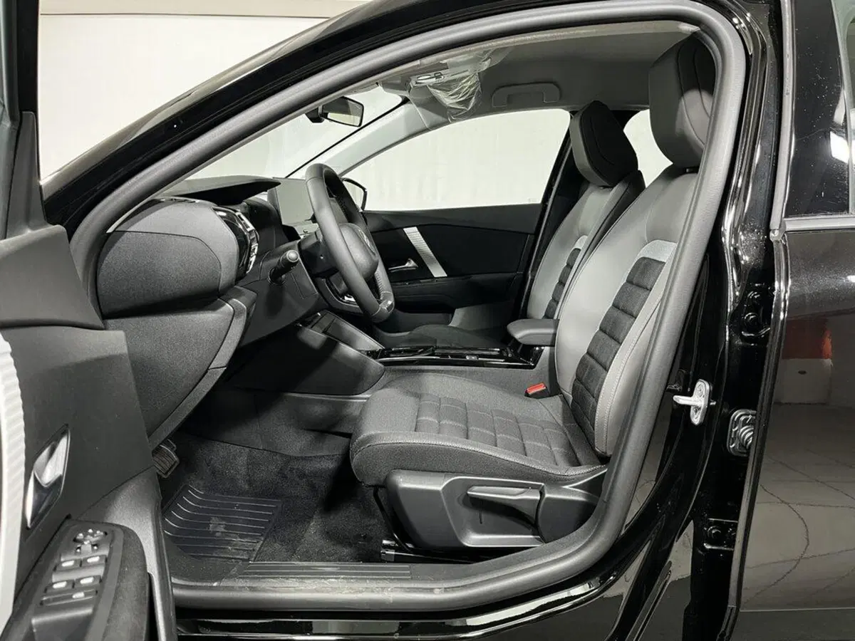 Citroen C4 nuova a Sondrio (10)