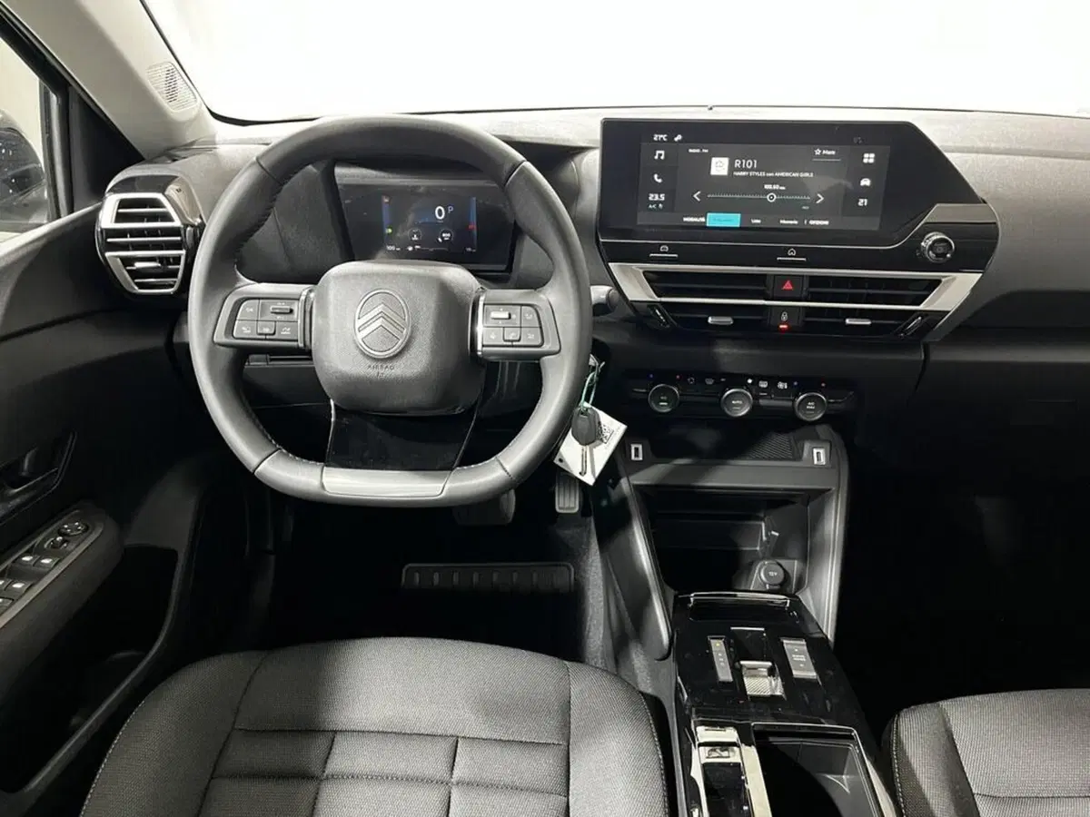 Citroen C4 nuova a Sondrio (13)