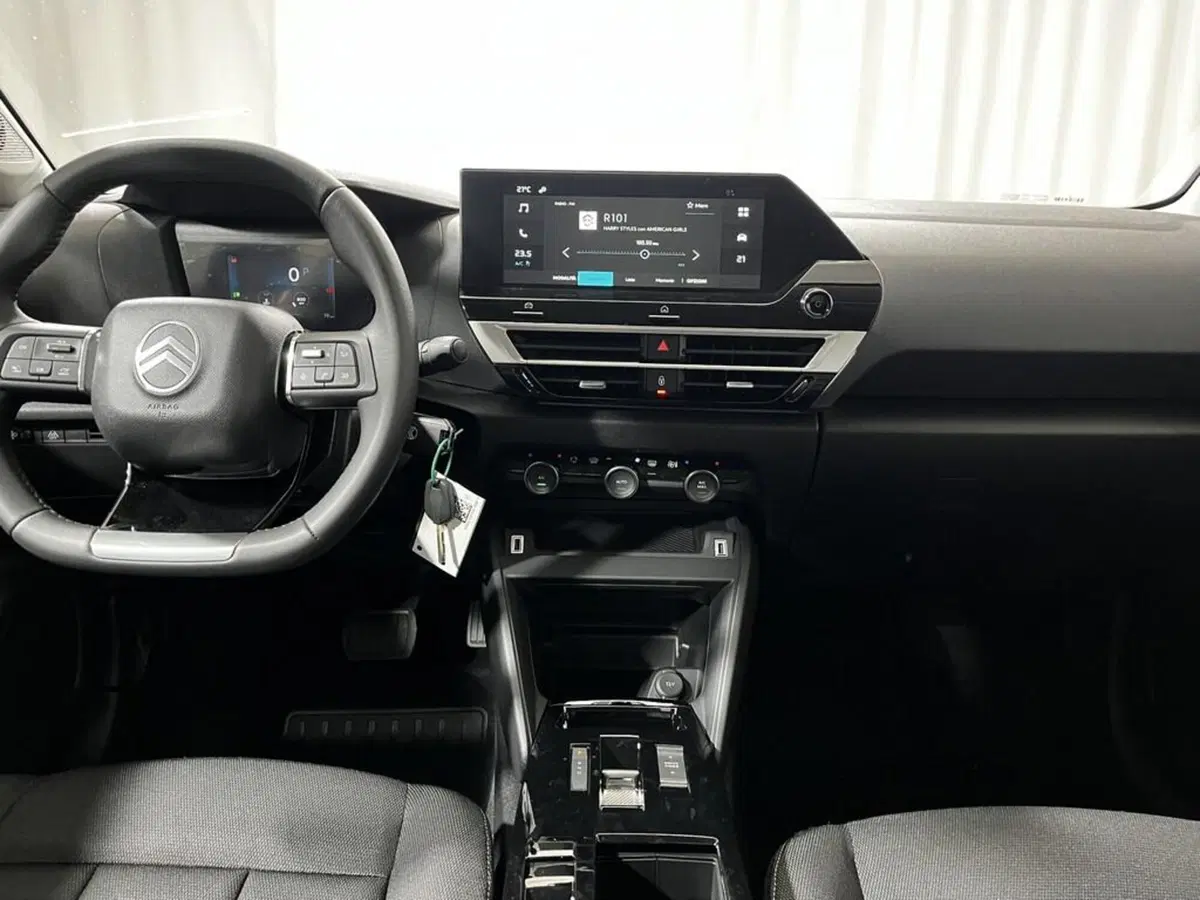 Citroen C4 nuova a Sondrio (14)