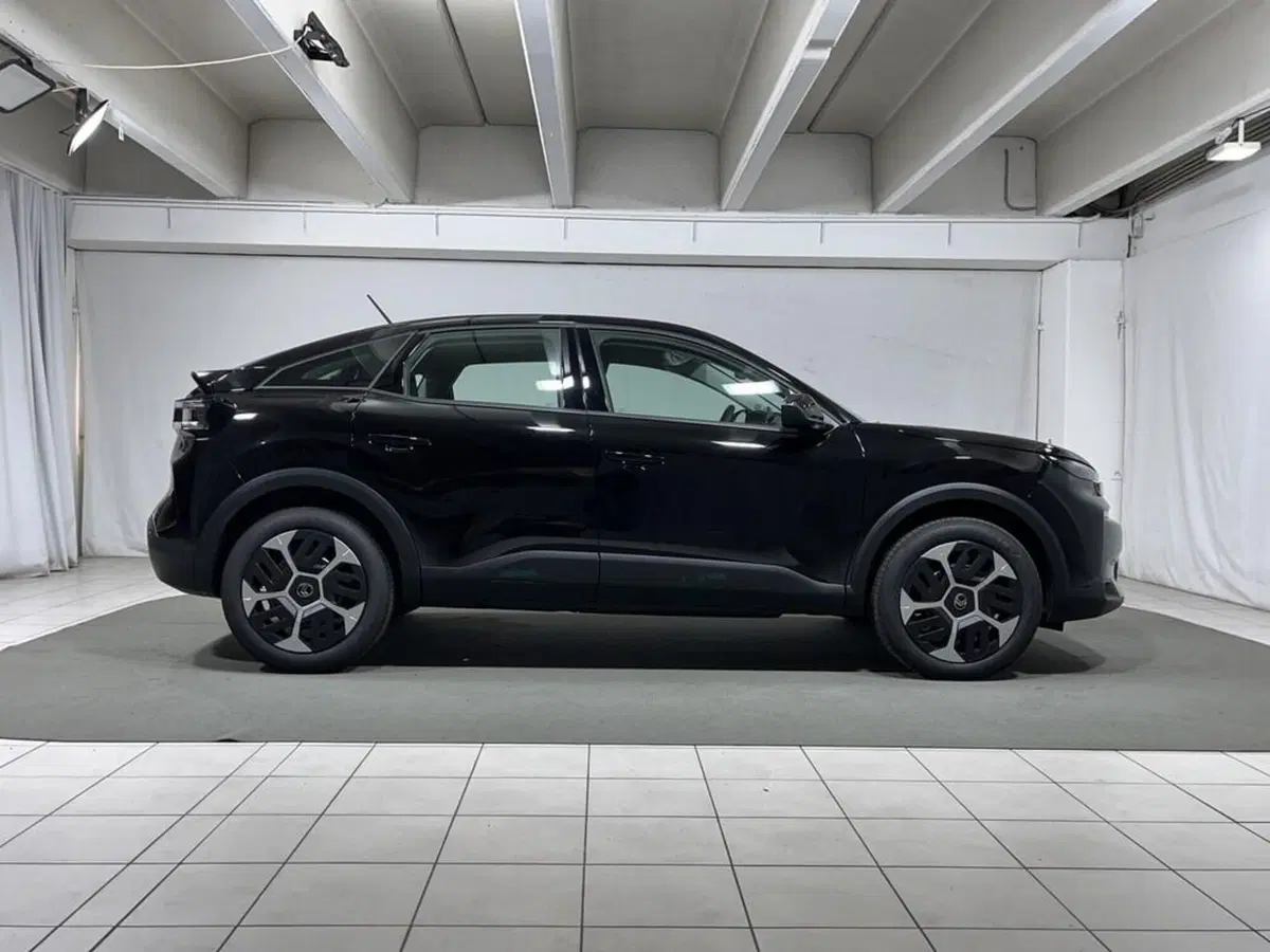 Citroen C4 nuova a Sondrio (6)