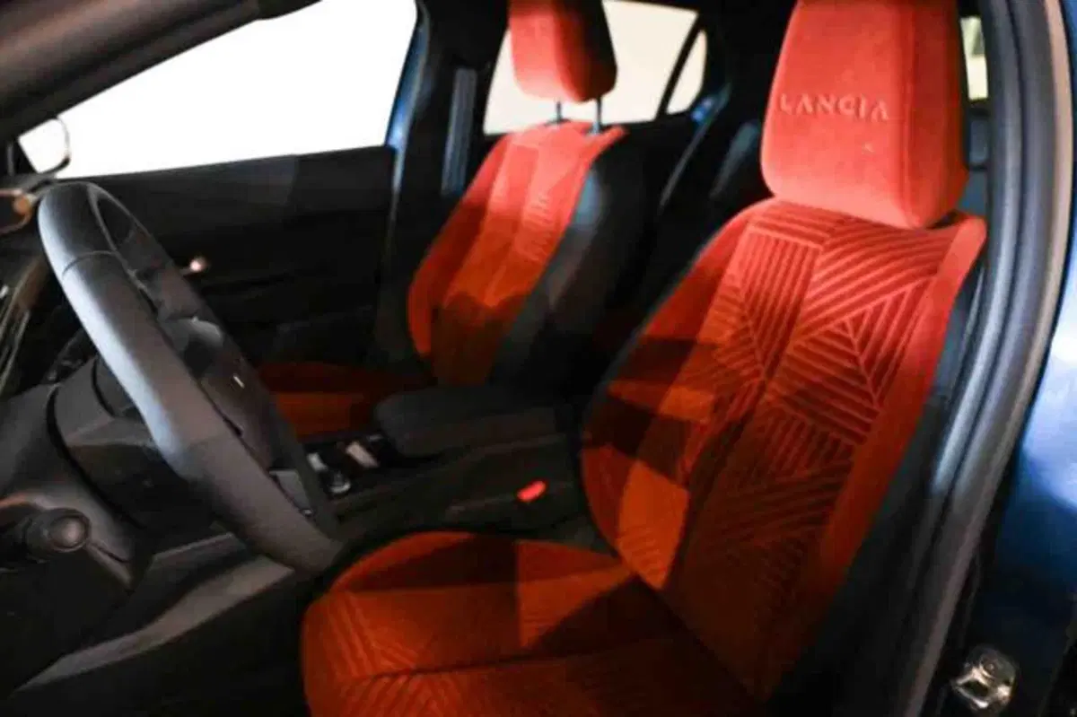 Lancia Ypsilon nuova a Torino (10)