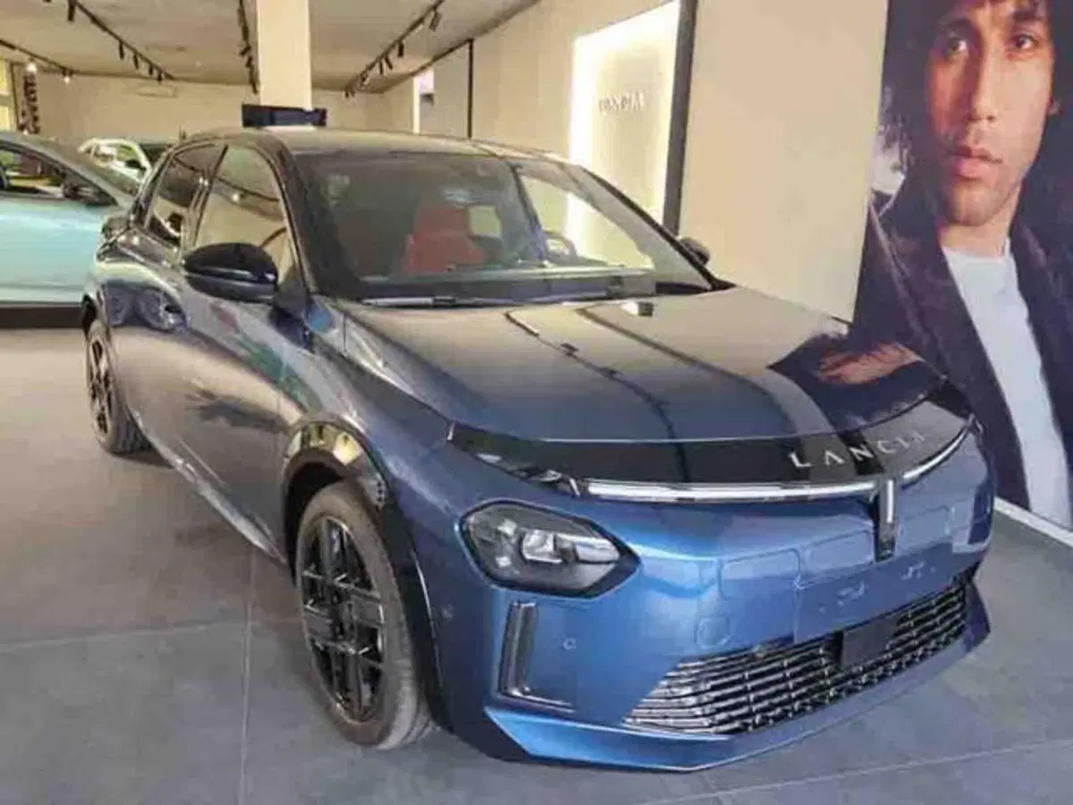 Lancia Ypsilon nuova a Torino (3)