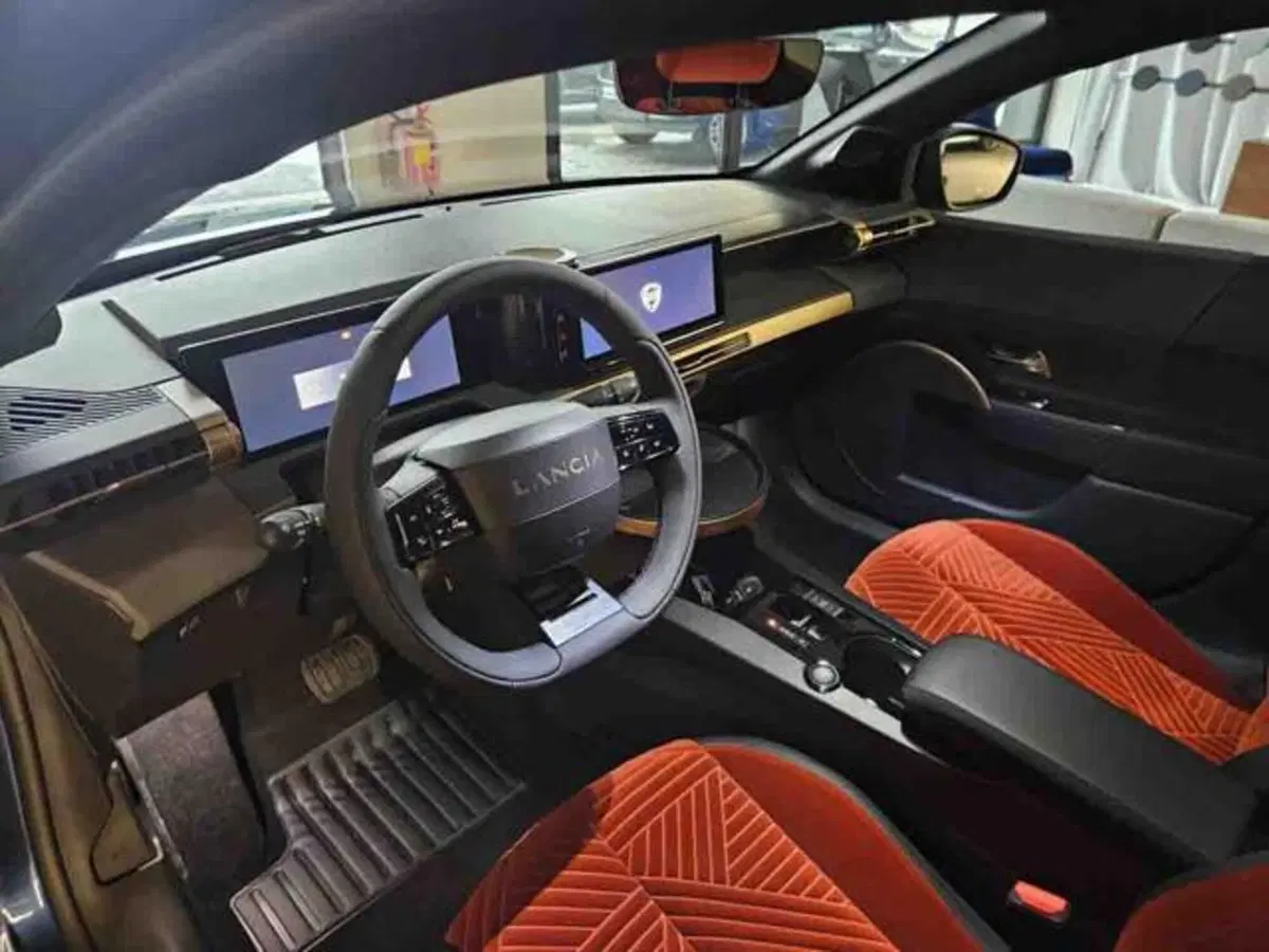 Lancia Ypsilon nuova a Torino (8)