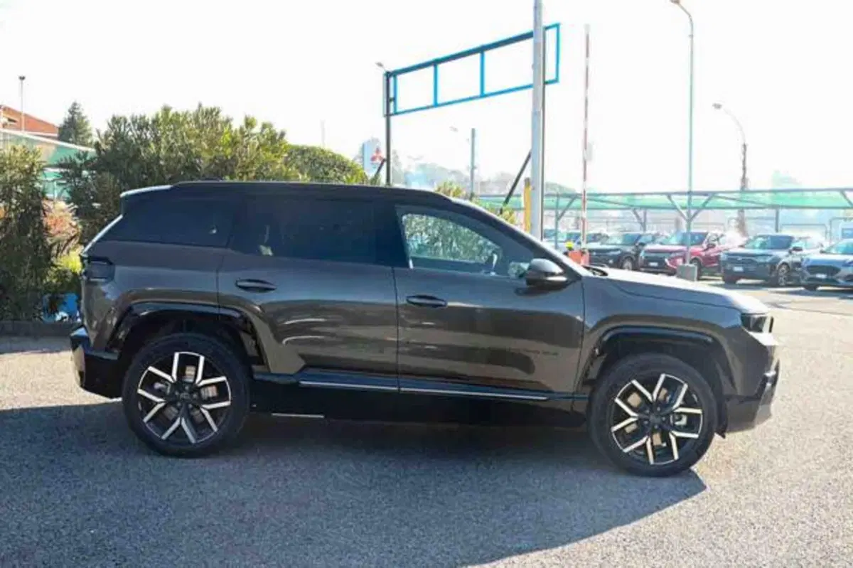 Jeep Compass nuova a Torino (17)