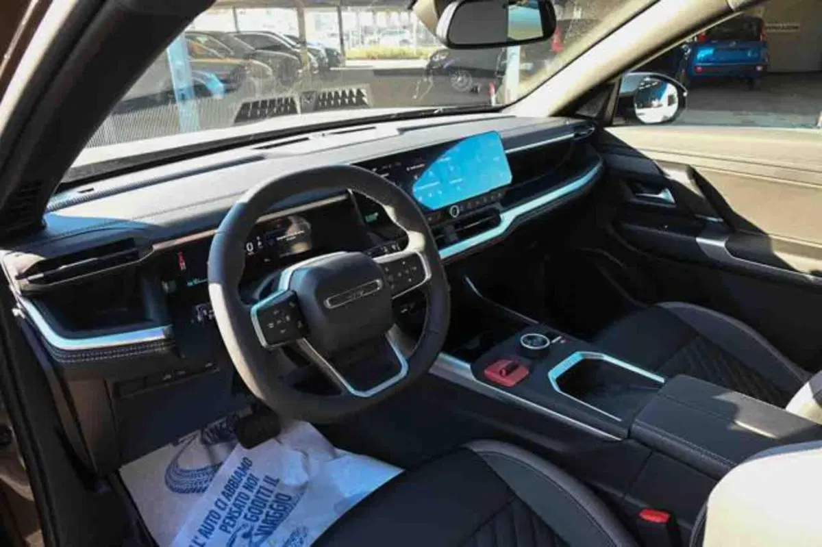 Jeep Compass nuova a Torino (8)