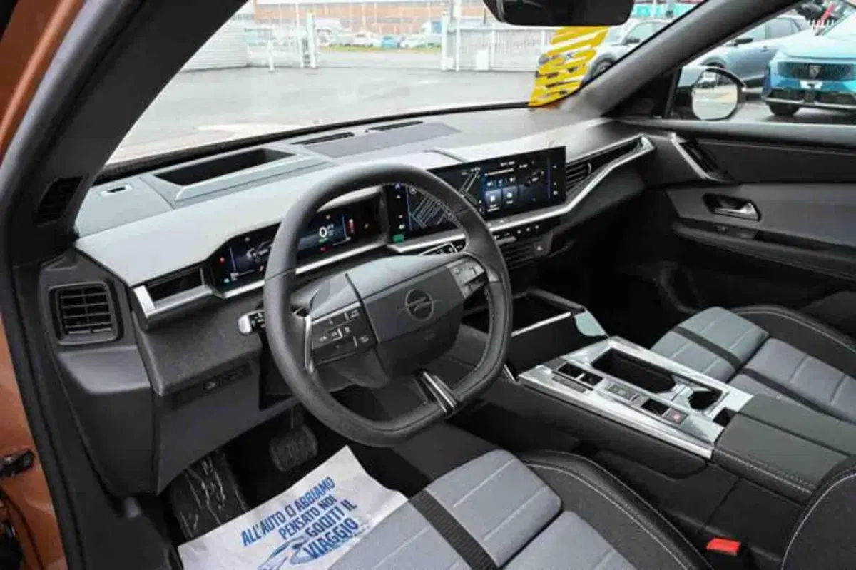 Opel Grandland nuova a Torino (8)