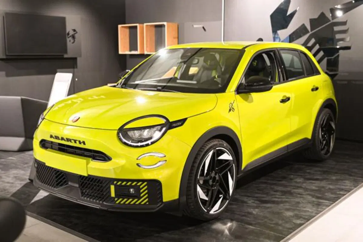 Abarth 600e nuova a Torino