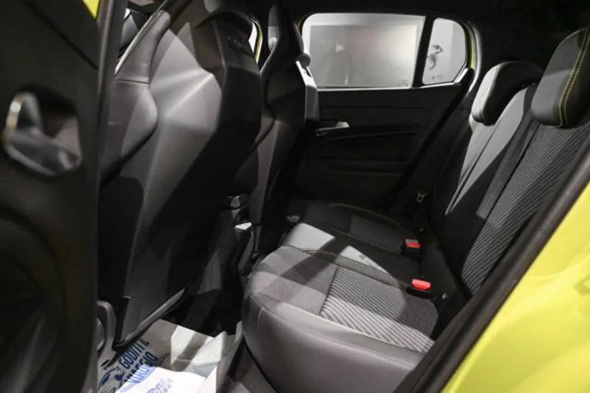 Abarth 600e nuova a Torino (8)