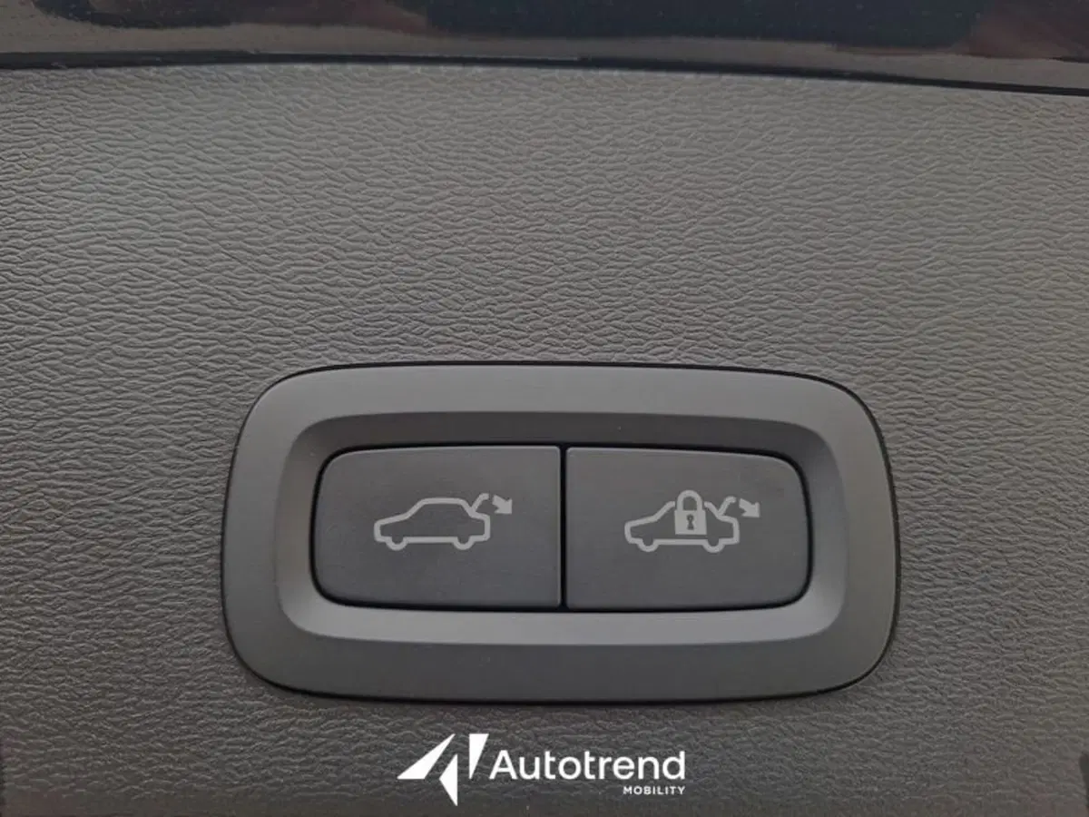 Volvo XC40 usata a Lecce (16)