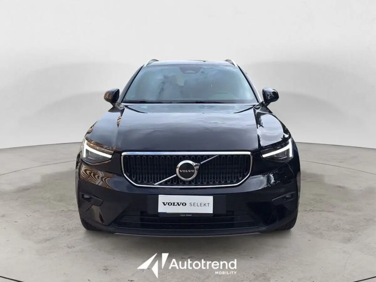 Volvo XC40 usata a Lecce (3)