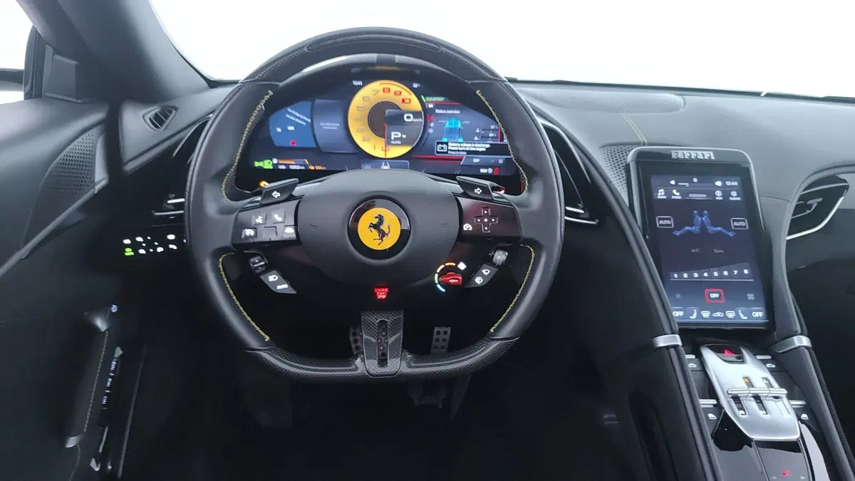 Ferrari Roma Spider usata a Perugia (16)