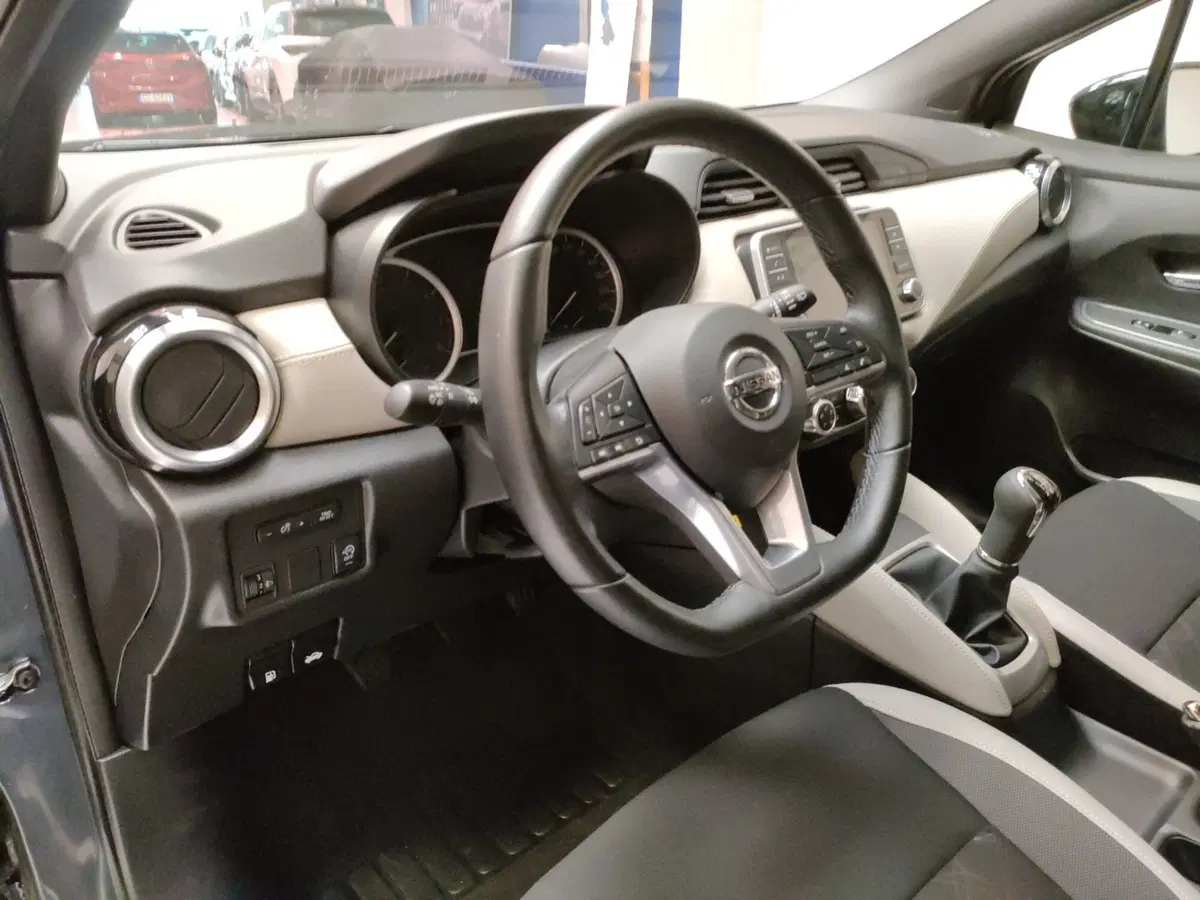 Nissan Micra usata a Macerata (11)