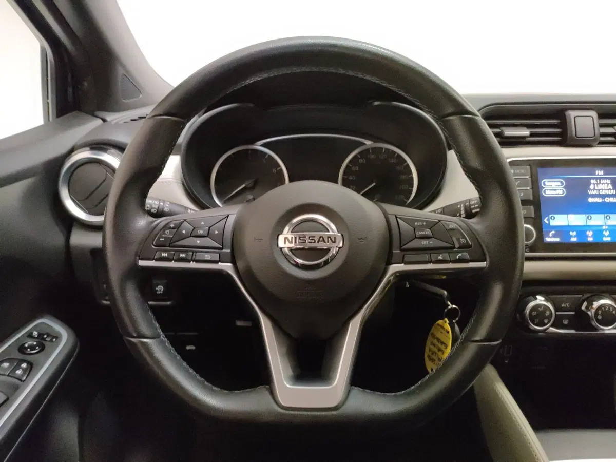 Nissan Micra usata a Macerata (17)