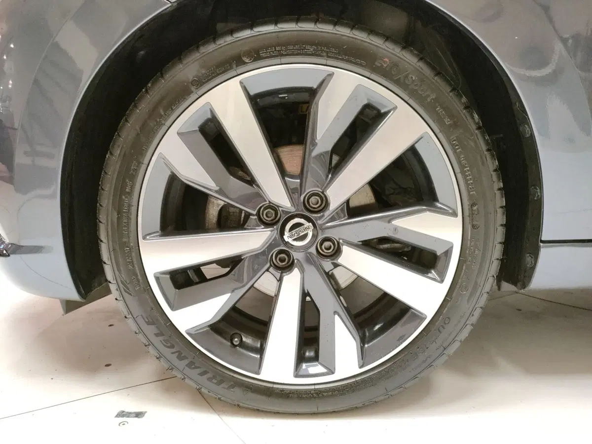 Nissan Micra usata a Macerata (7)