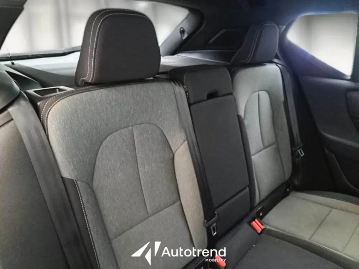 Volvo XC40 usata a Bari (10)