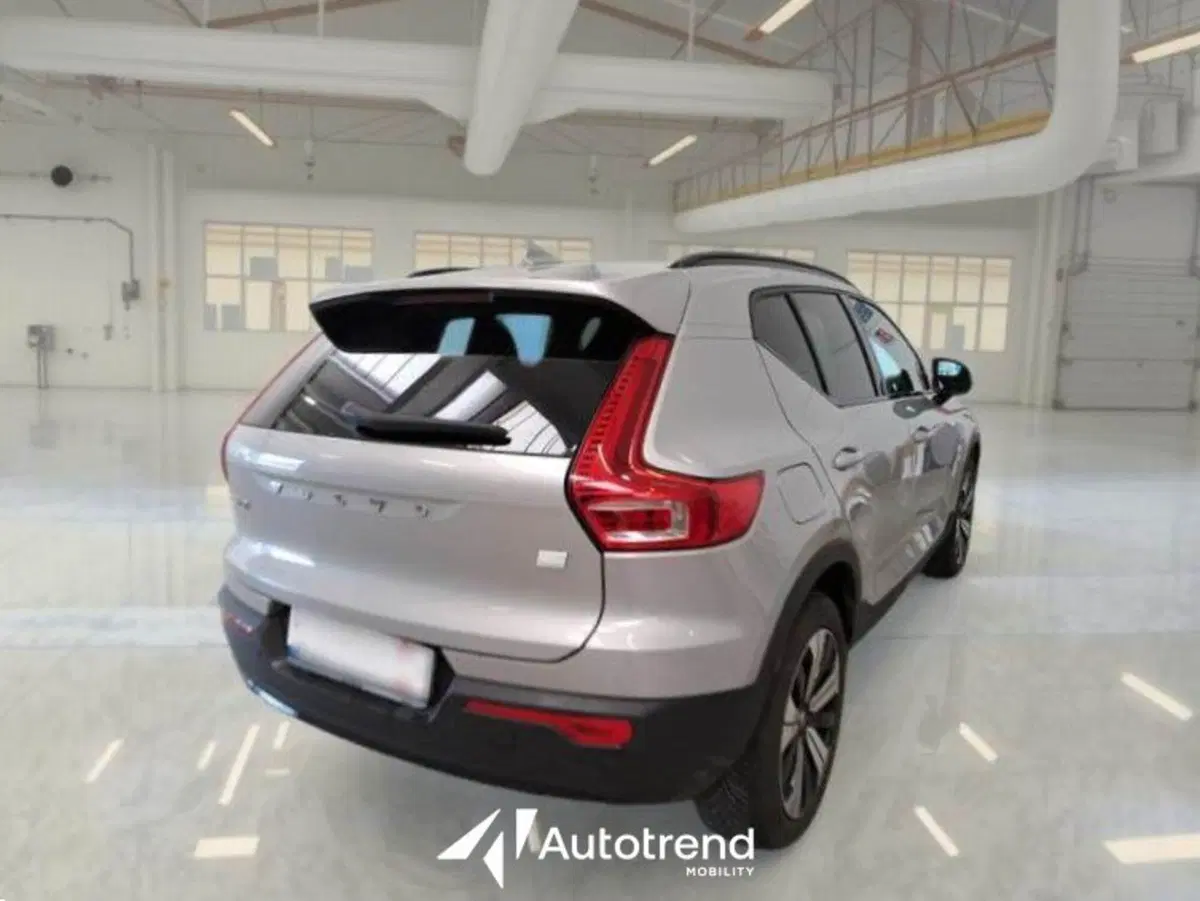 Volvo XC40 usata a Bari (12)