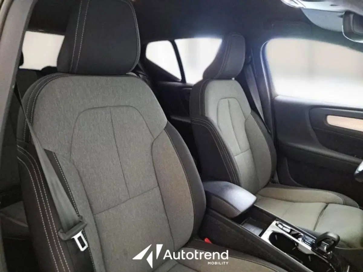 Volvo XC40 usata a Bari (19)