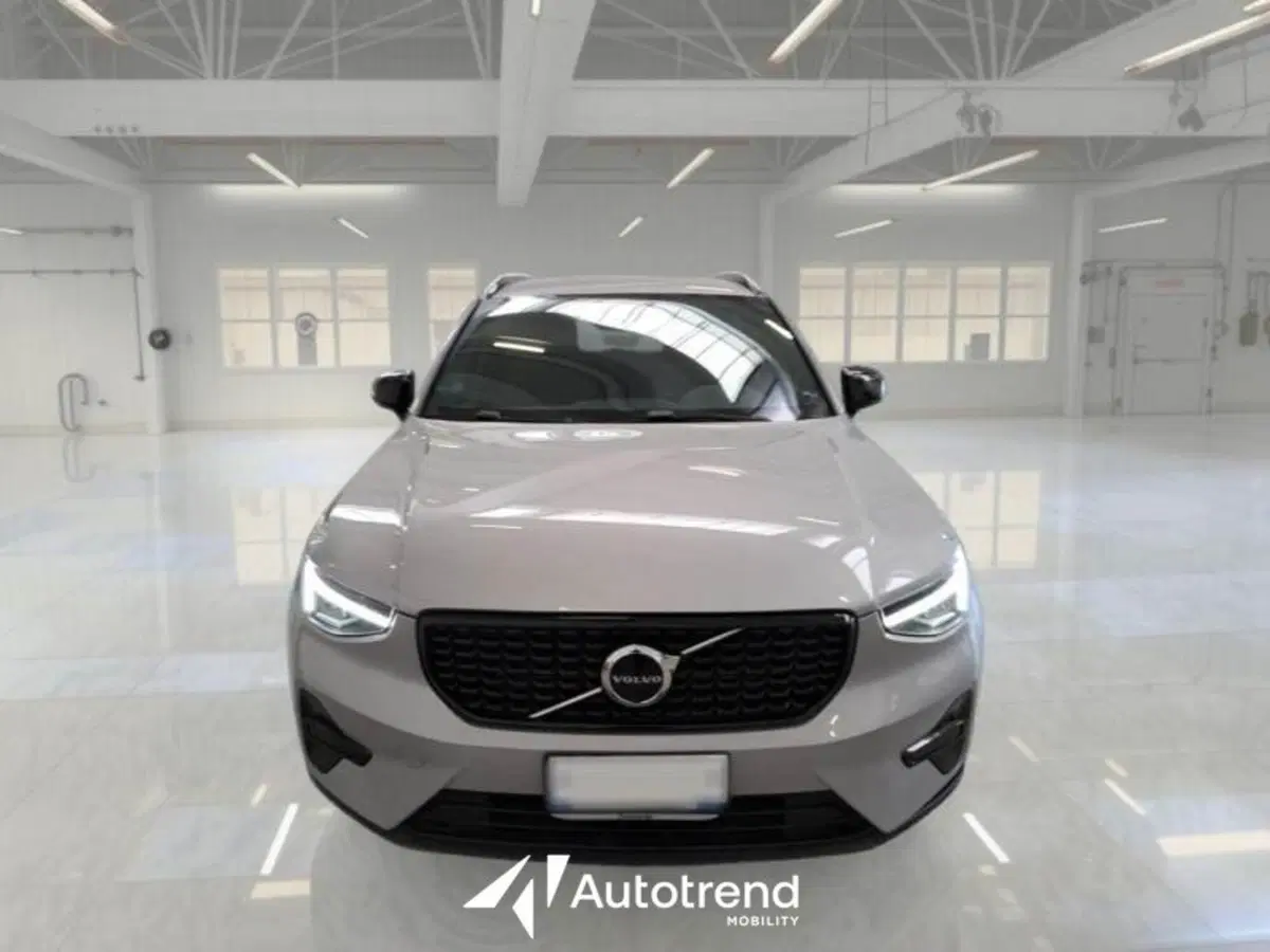 Volvo XC40 usata a Bari (3)