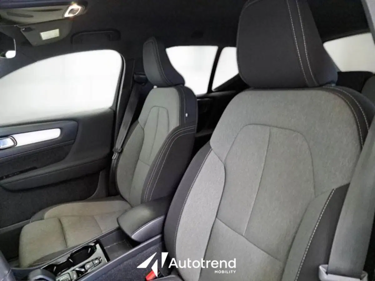 Volvo XC40 usata a Bari (6)