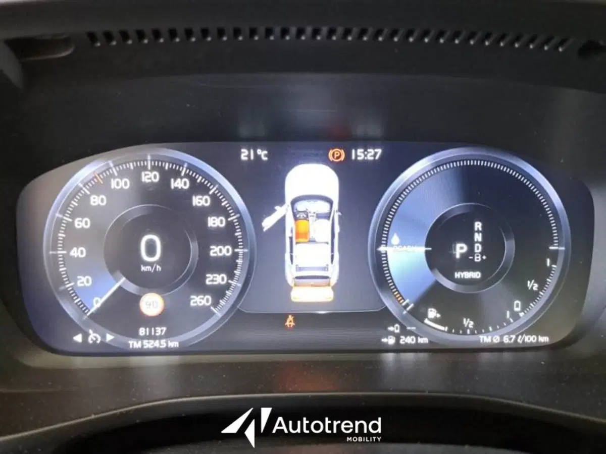Volvo XC40 usata a Bari (8)