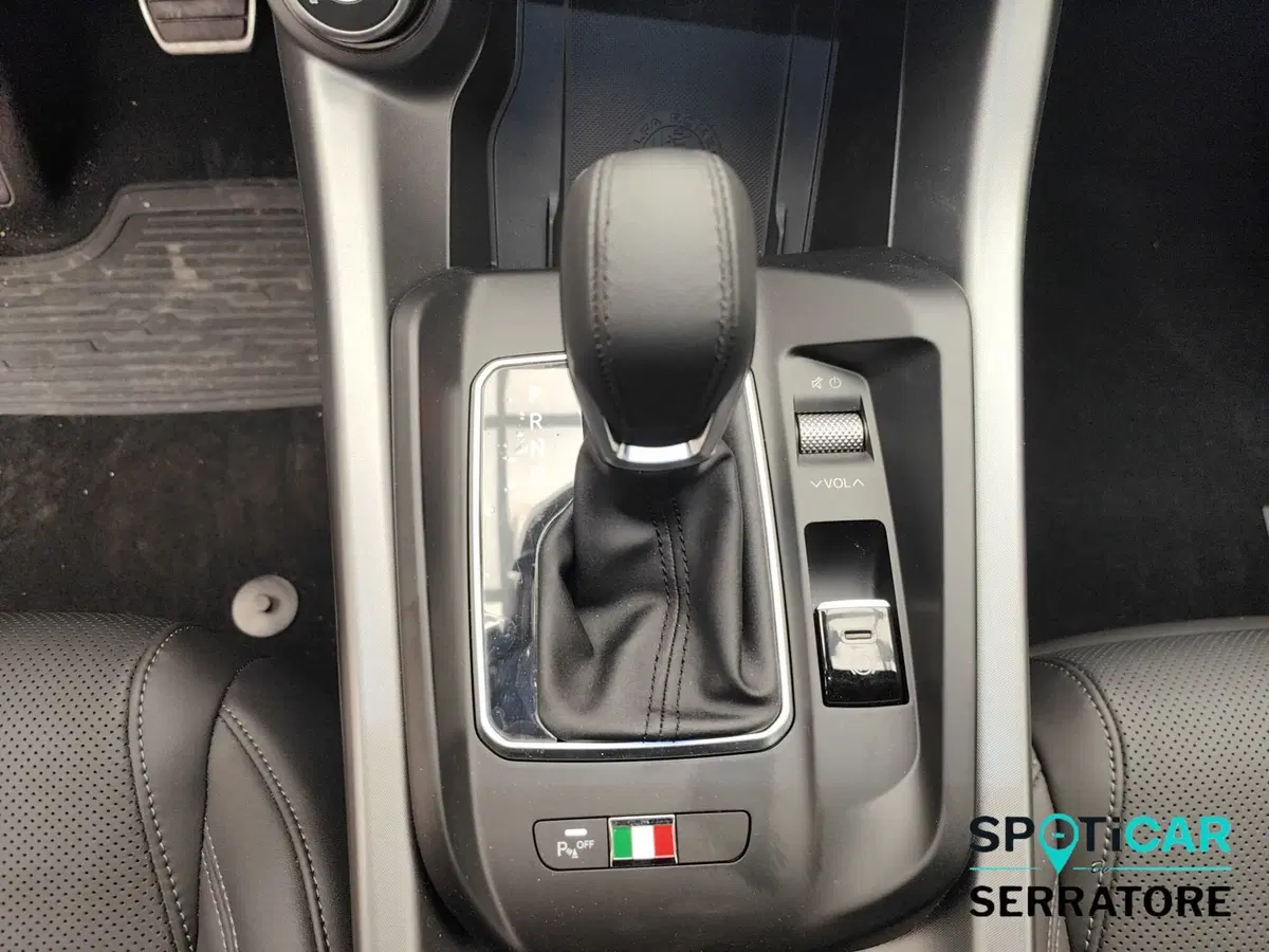 Alfa Romeo Tonale nuova a Como (18)