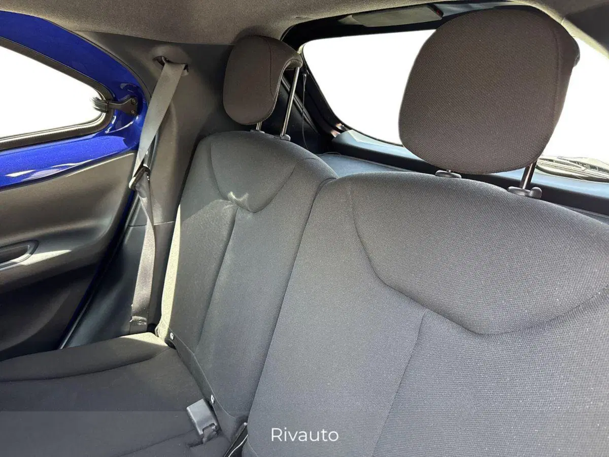 Toyota Aygo X usata a Como (11)