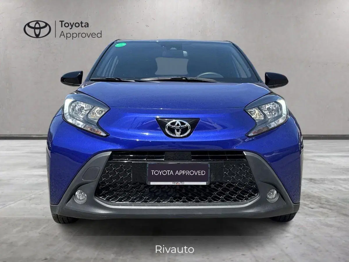 Toyota Aygo X usata a Como (13)