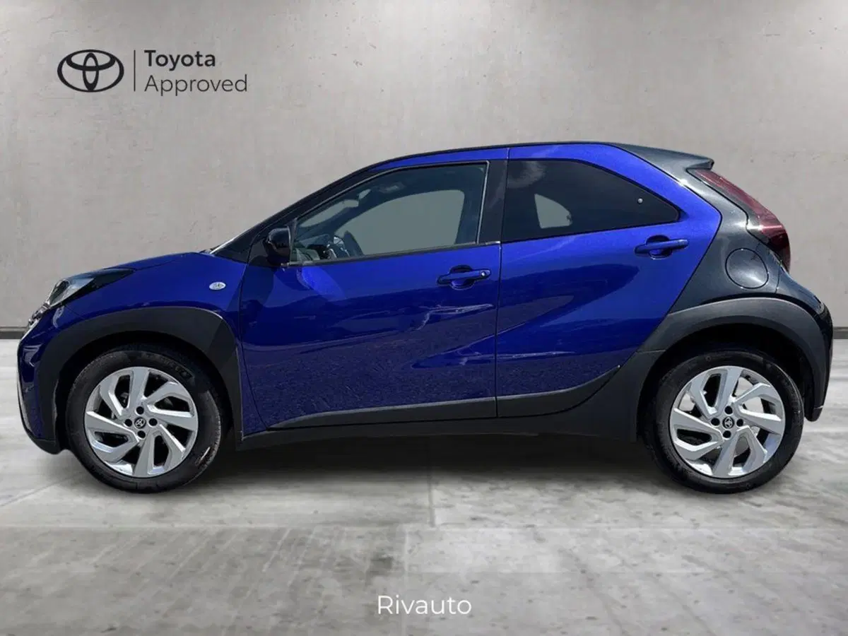Toyota Aygo X usata a Como (3)