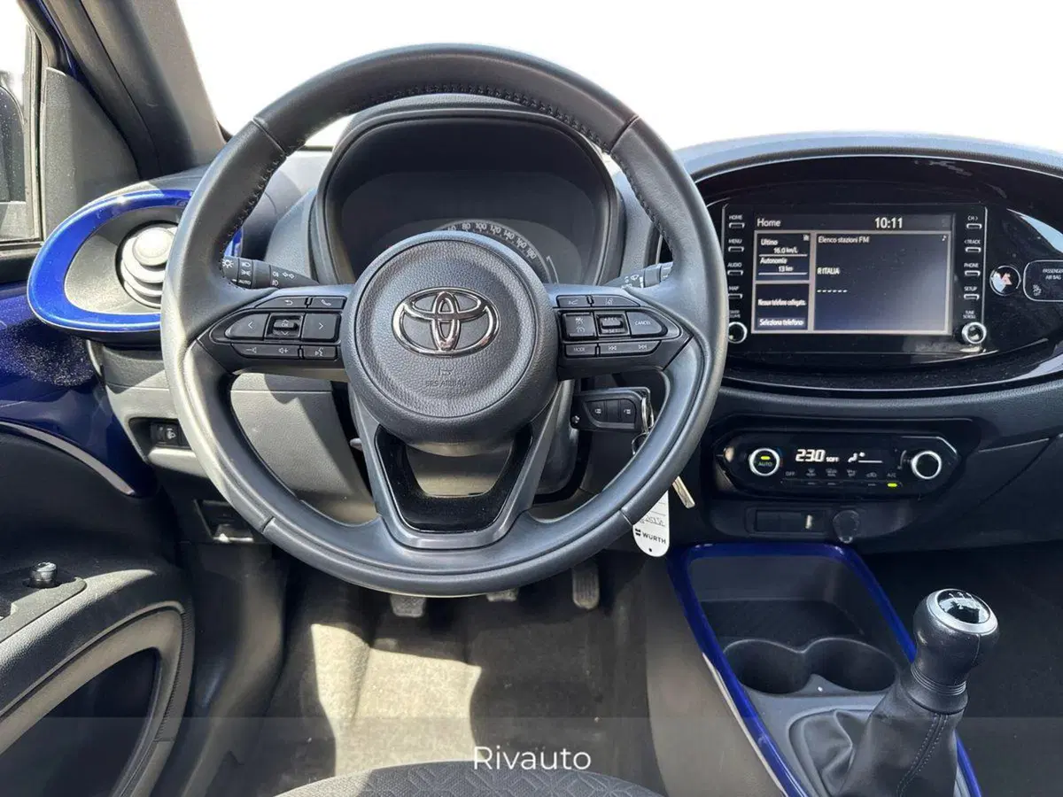Toyota Aygo X usata a Como (8)