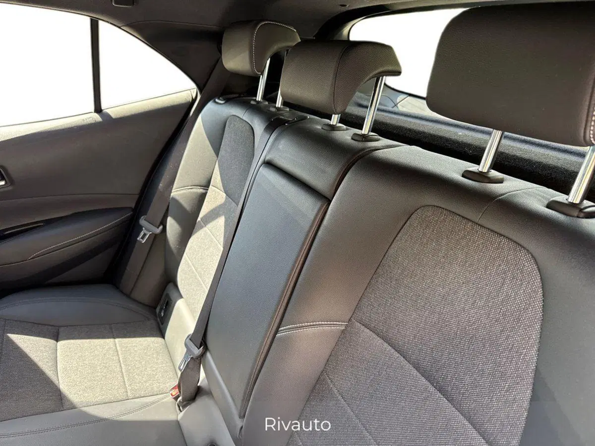 Toyota Corolla usata a Como (11)