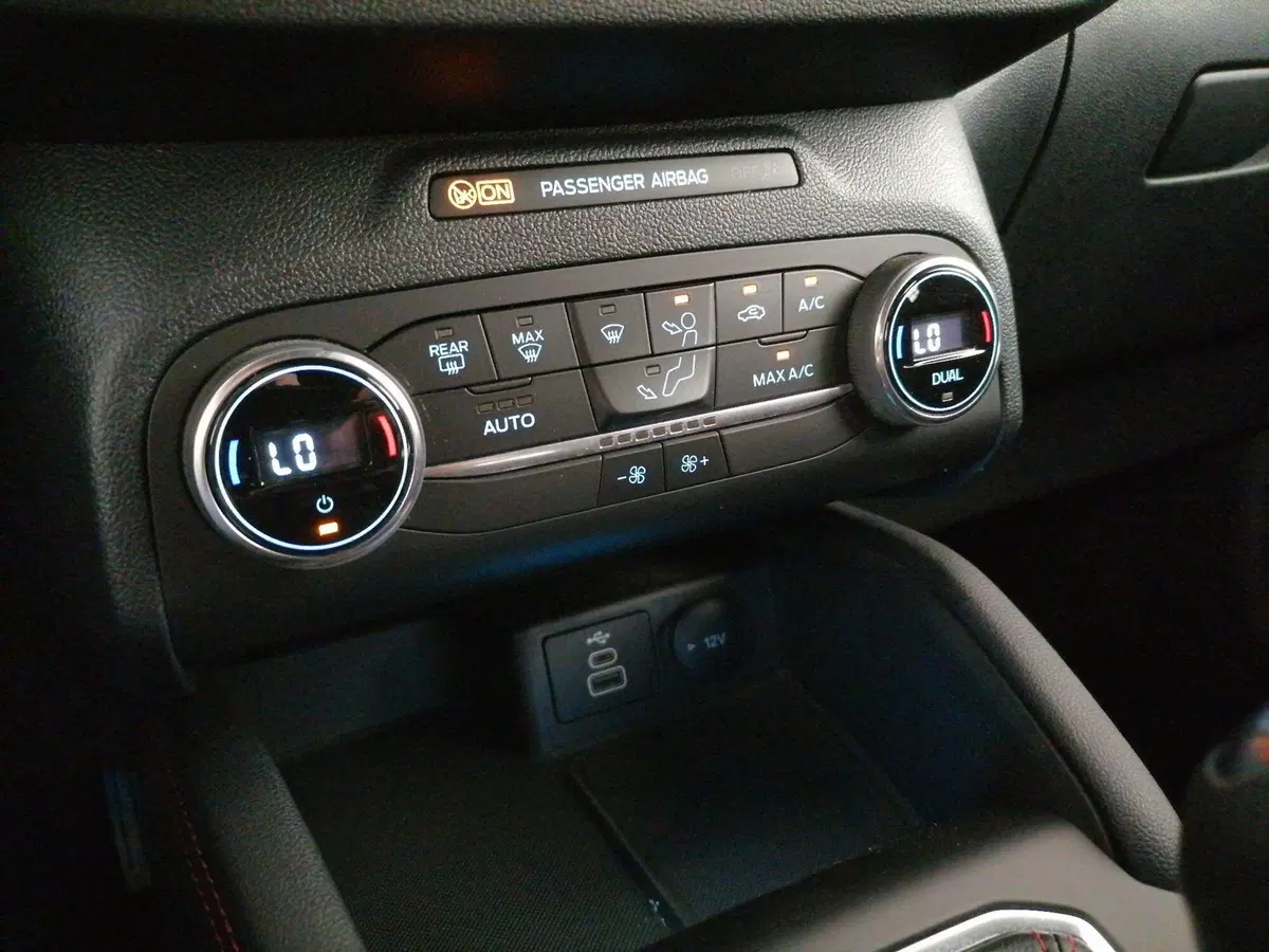 Ford Kuga usata a Roma (15)