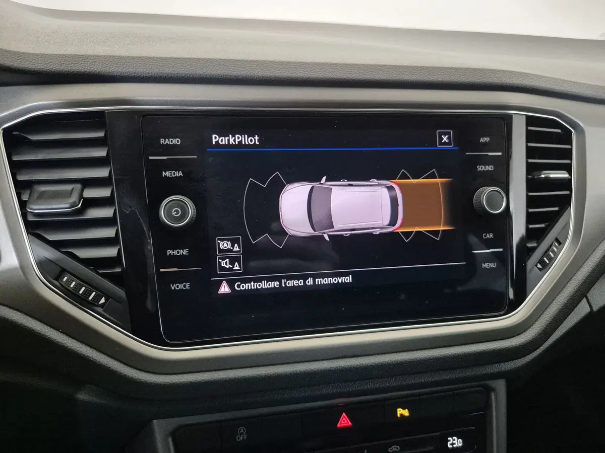 Volkswagen T-Roc usata a Torino (16)