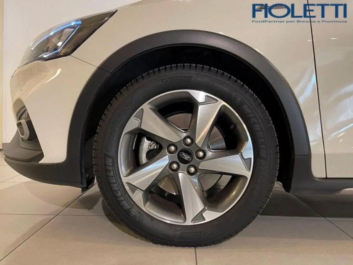 Ford Focus Station Wagon usata a Brescia (4)