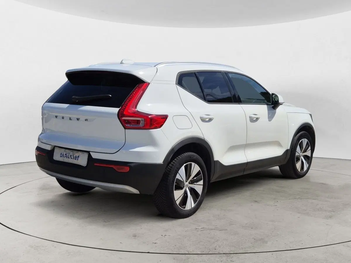 Volvo XC40 usata  (4)