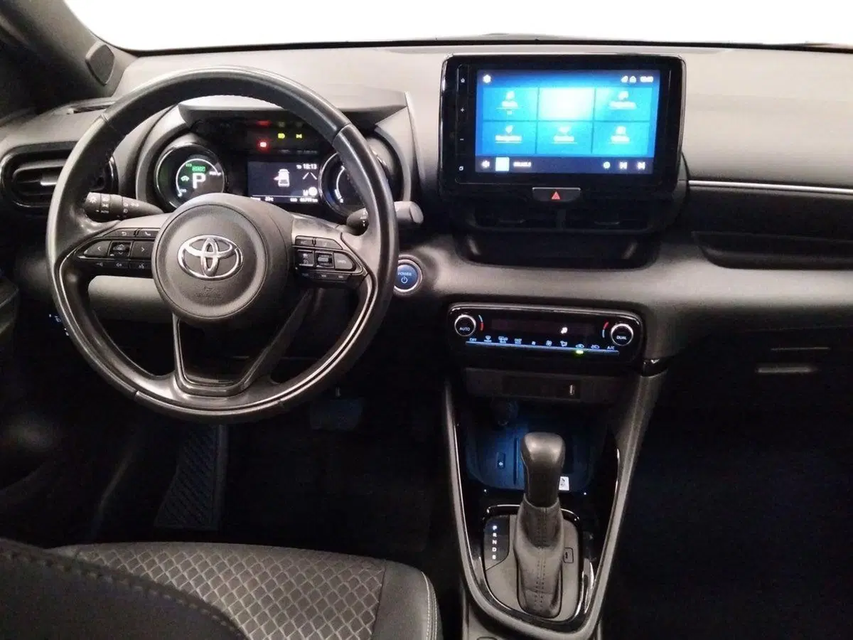 Toyota Yaris usata a Roma (8)