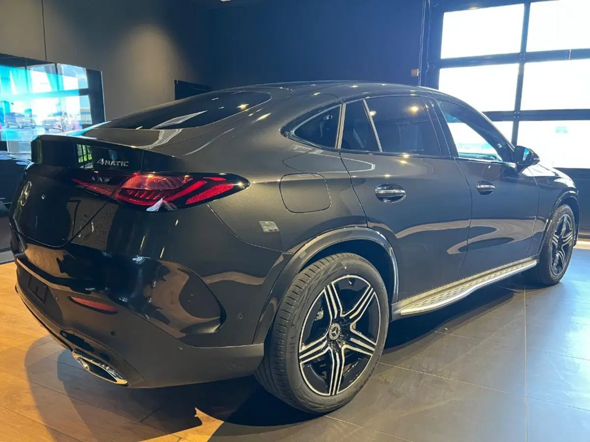 Mercedes-Benz GLC Coupé nuova a Pisa (4)
