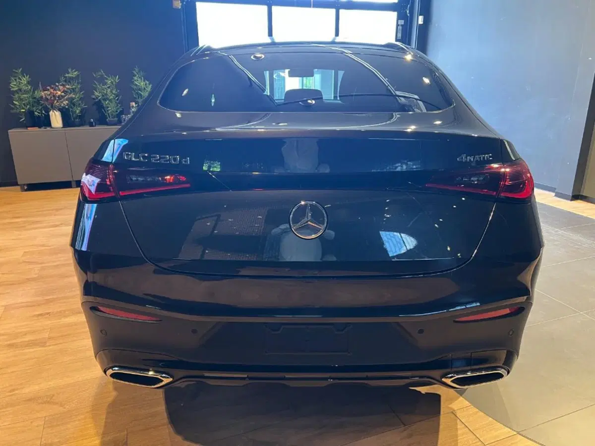 Mercedes-Benz GLC Coupé nuova a Pisa (5)