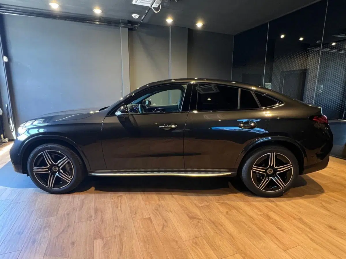 Mercedes-Benz GLC Coupé nuova a Pisa (6)