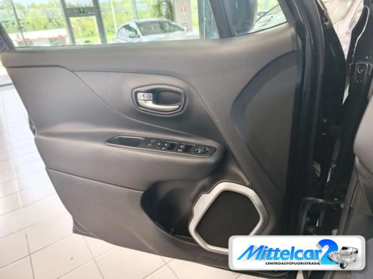 Jeep Renegade usata a Udine (10)