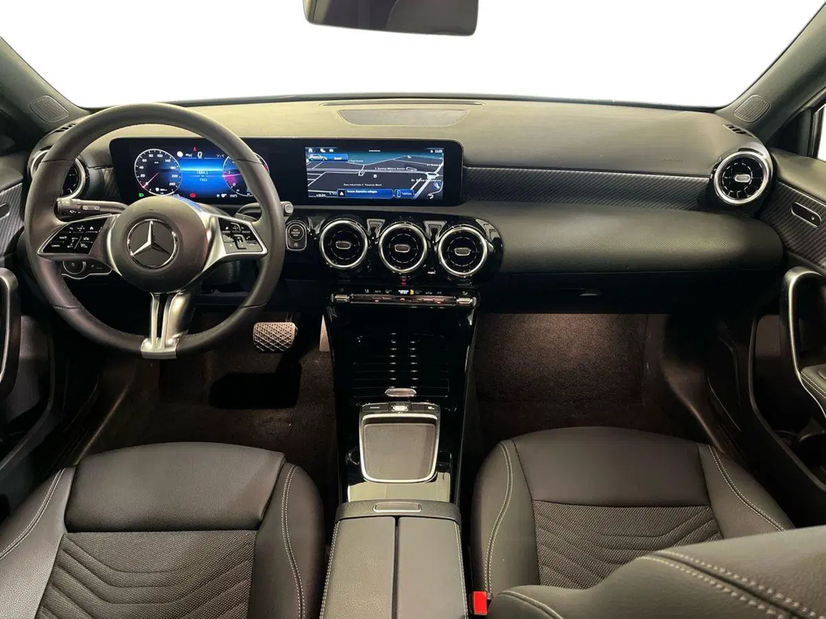Mercedes-Benz Classe A usata a Milano (9)