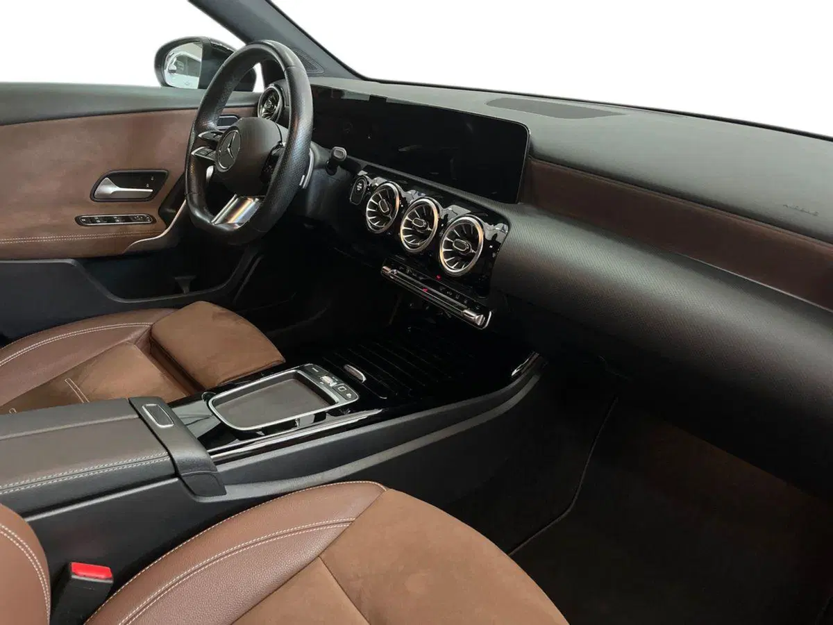 Mercedes-Benz Classe A usata a Bari (9)