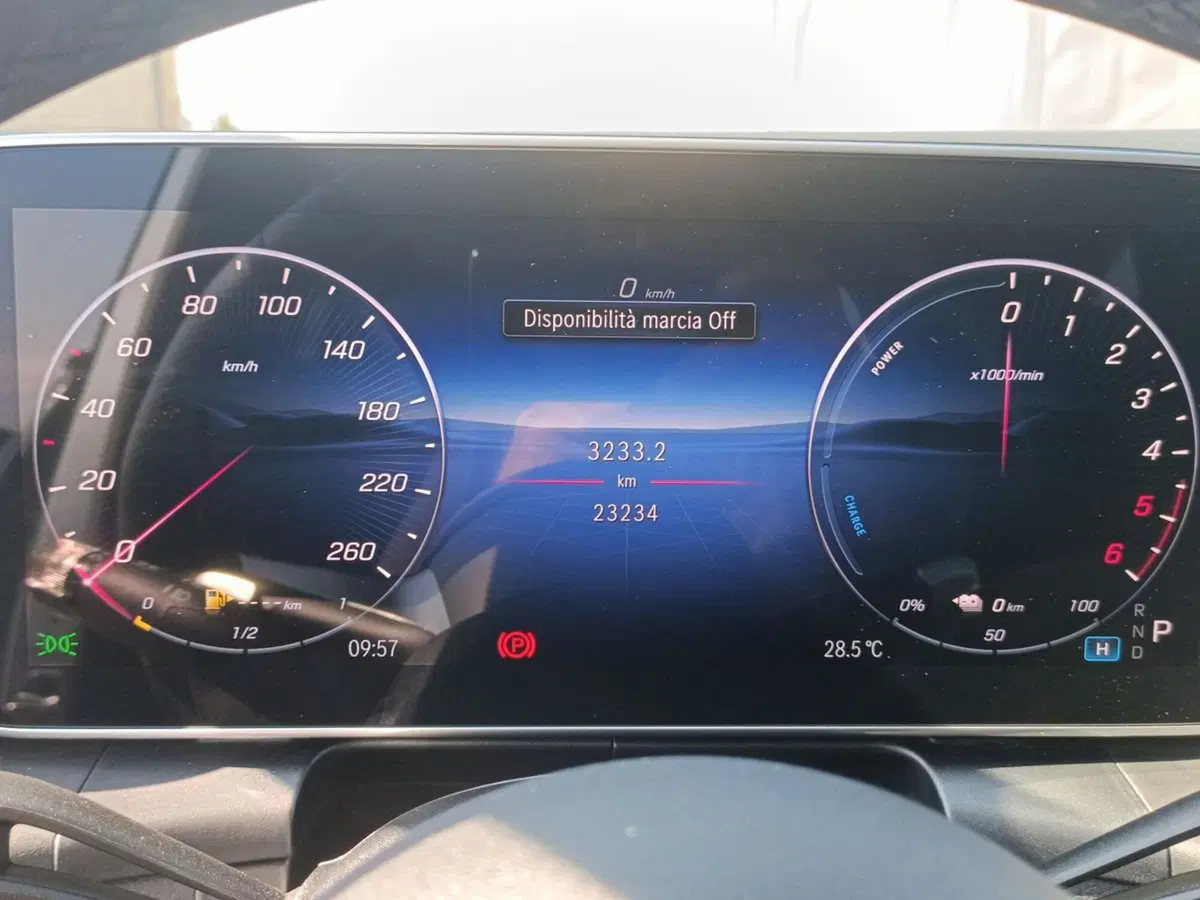 Mercedes-Benz GLC SUV usata a Bari (13)