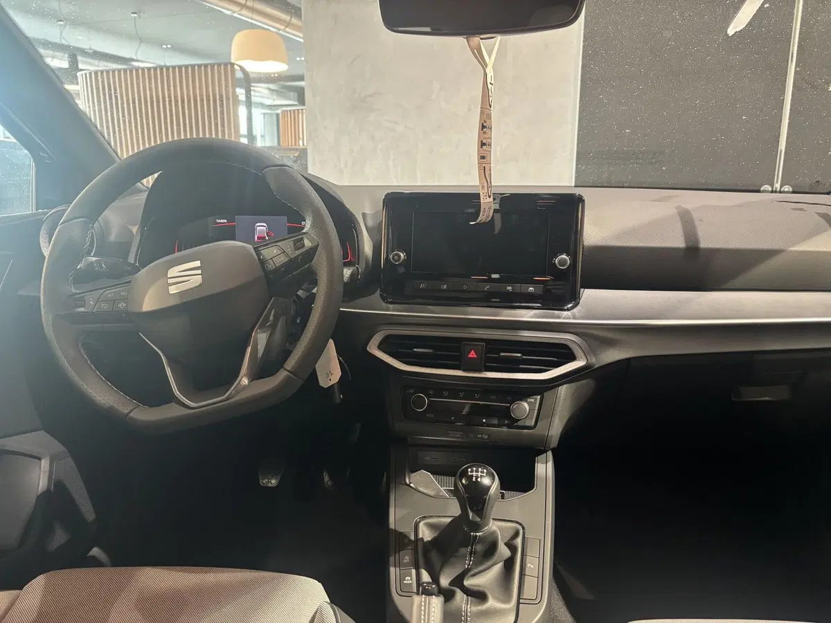 SEAT Ibiza nuova a Ferrara (14)