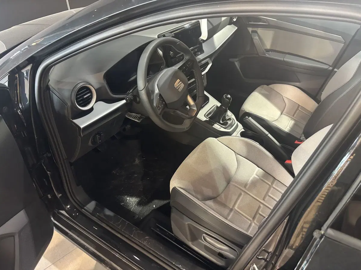 SEAT Ibiza nuova a Ferrara (9)