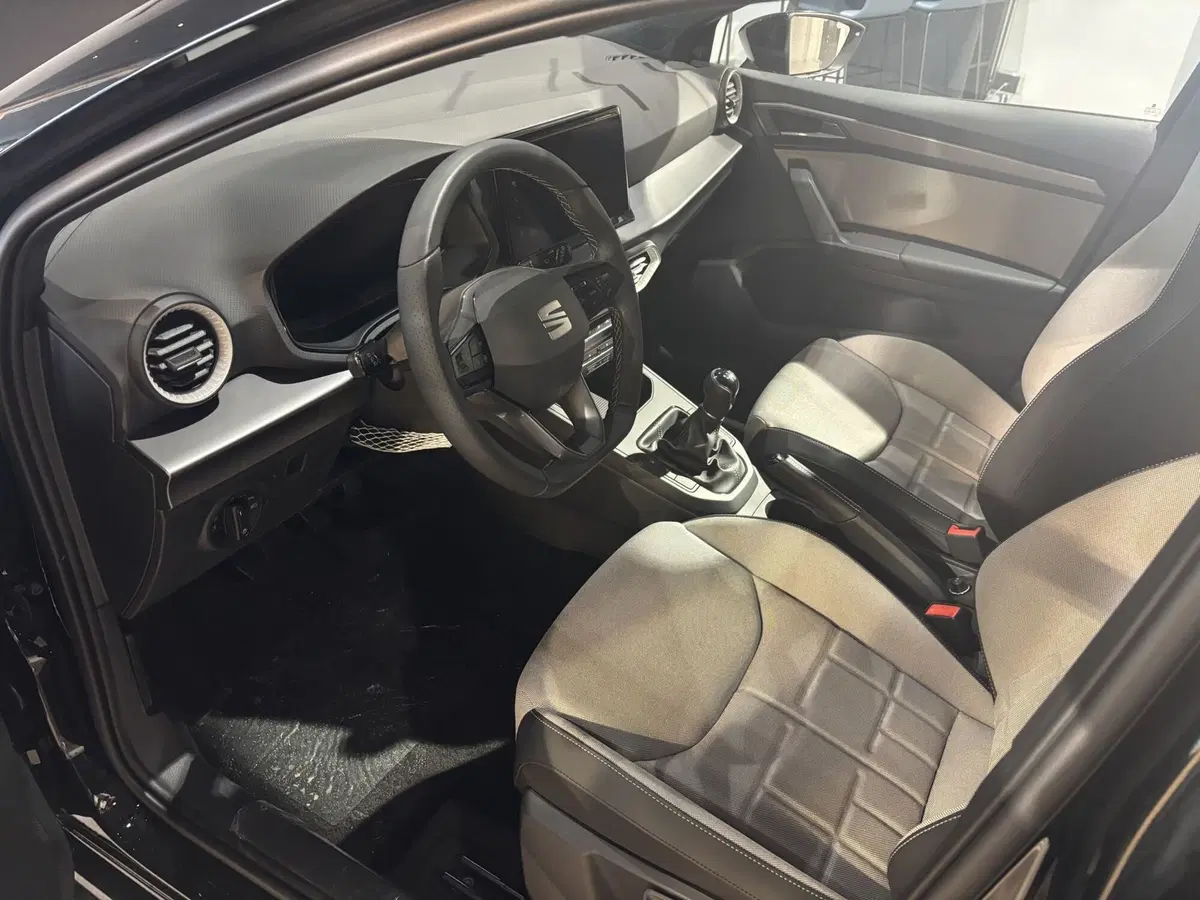 SEAT Ibiza nuova a Ferrara (9)