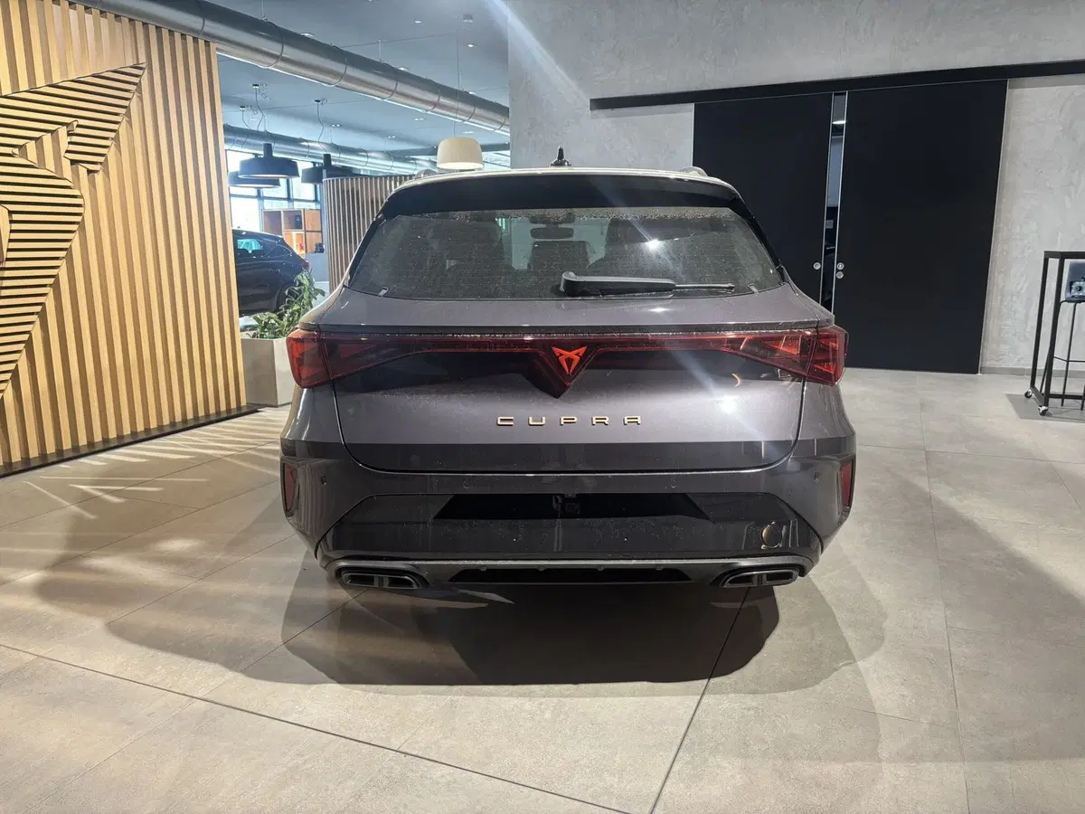 Cupra Leon Station Wagon nuova a Ferrara (6)